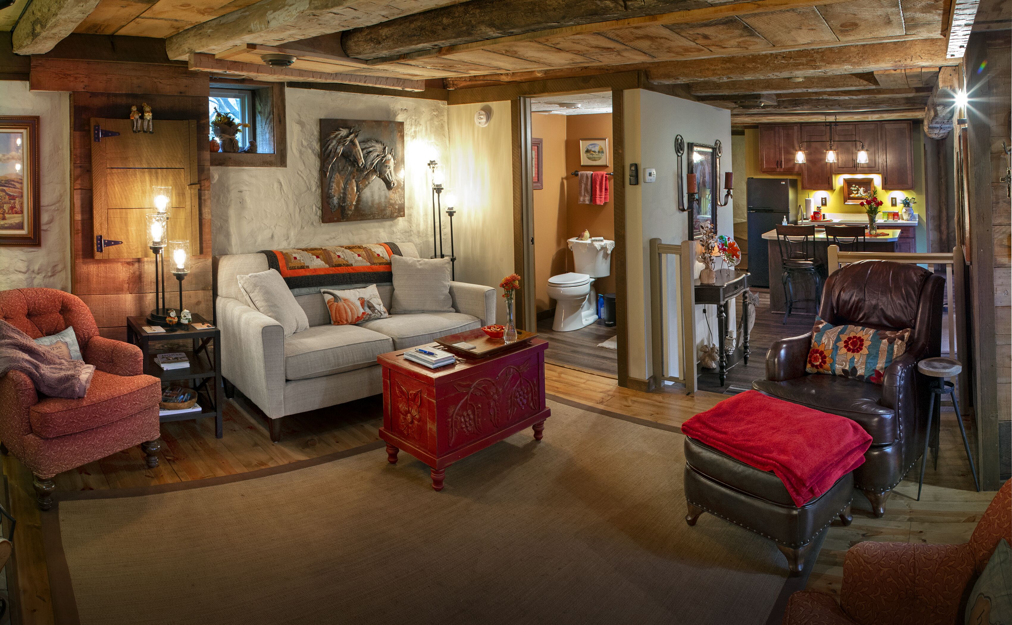 Gjestgiveriet - The history book got you away