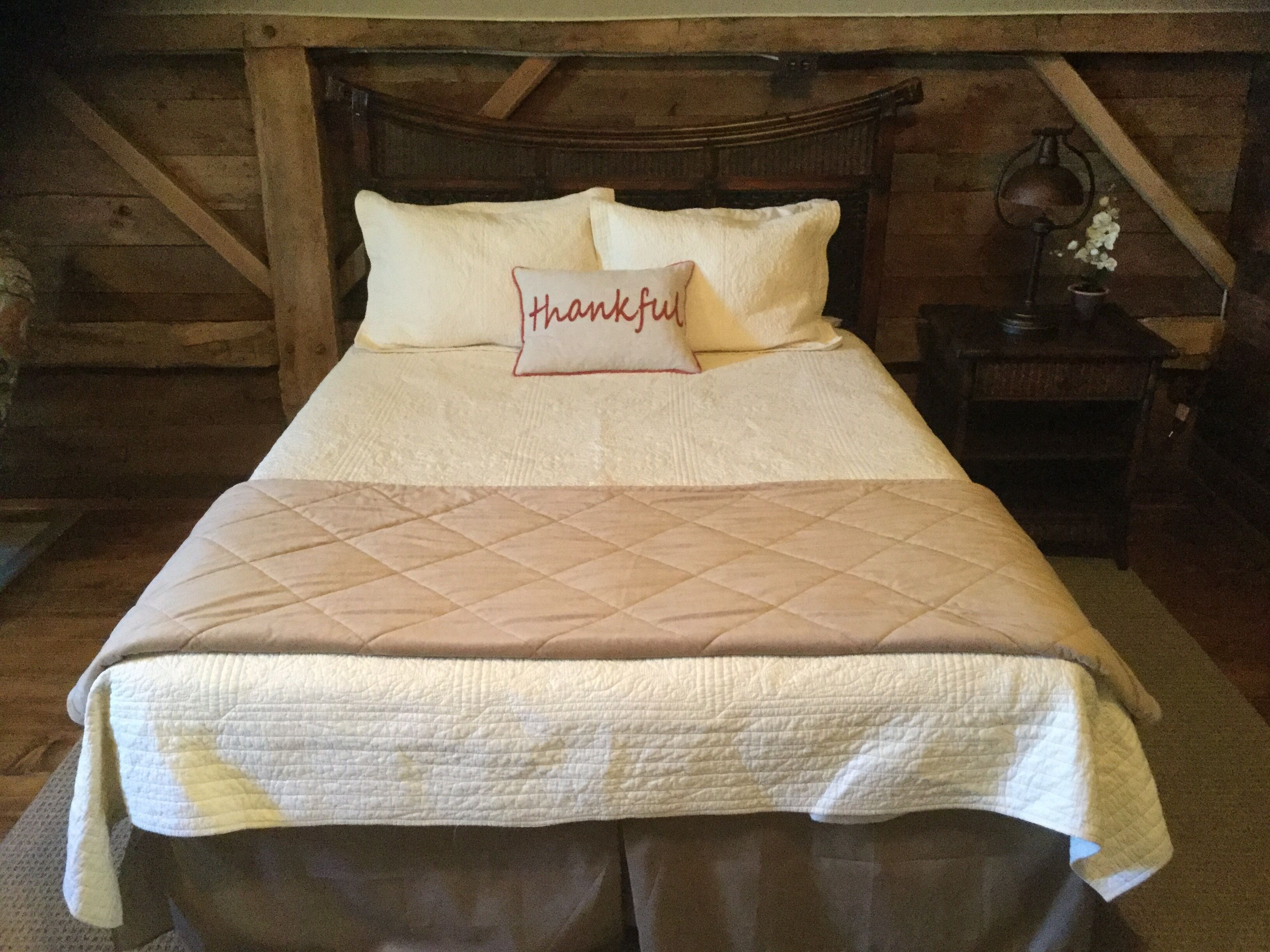 Gjestgiveriet - The history book got you away