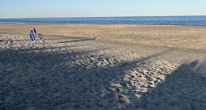 Best of Dewey! 2 BR1.5 bath steps to the Ocean on popular McKinley!