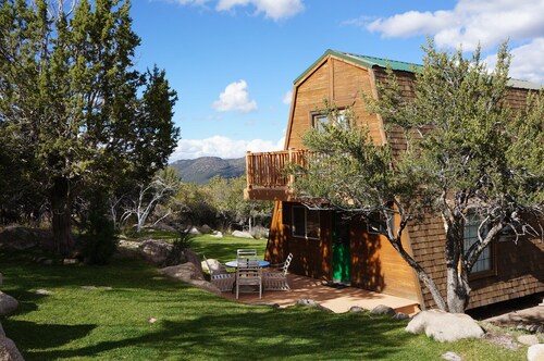 Relaxing Cabin Retreat in Scenic Pine Valley, UT