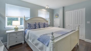 3 slaapkamers, een strijkplank/strijkijzer, gratis wifi, beddengoed