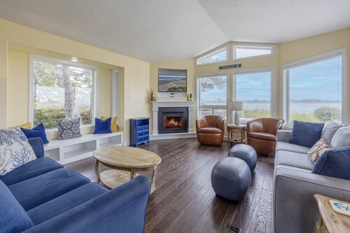Waterfront | Hot Tub | Kayaks | Crab Traps | 3~Kings