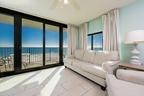 Flat-screen TV, stereo