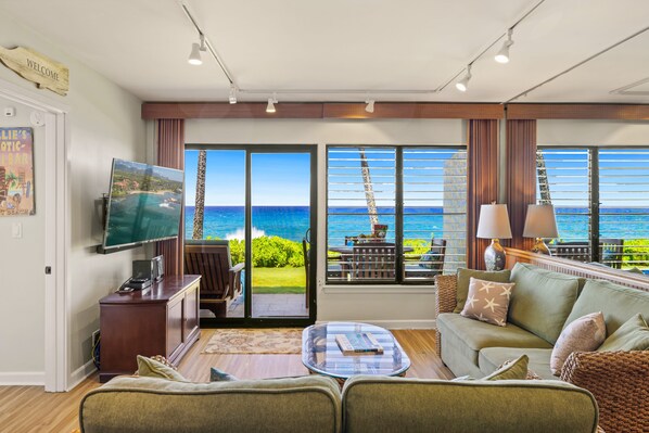 Smart-TV, DVD-Player, Tischtennisplatte, Bücher