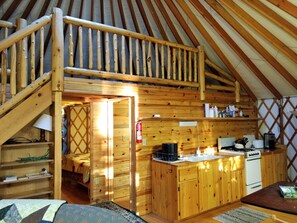 3 bedrooms - Eagle Yurt at Wilderness Wind, Ely, MN with 3 bedrooms and full kitchen (Ely)