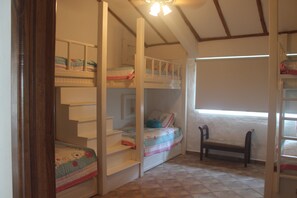 8 chambres, Wi-Fi, draps fournis