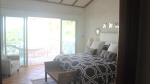 8 bedrooms, WiFi, bed sheets