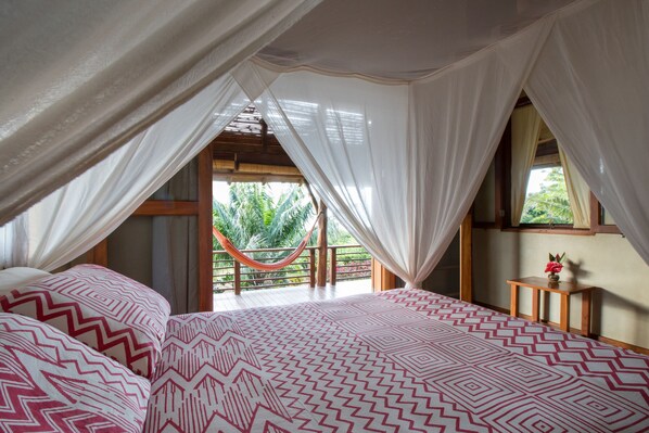 5 chambres, coffres-forts dans les chambres, Wi-Fi, draps fournis