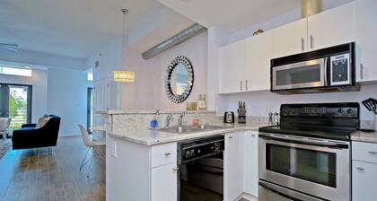 Affordable modern luxury in YBOR City -Downtown Tampa - 10% Weekly Discount