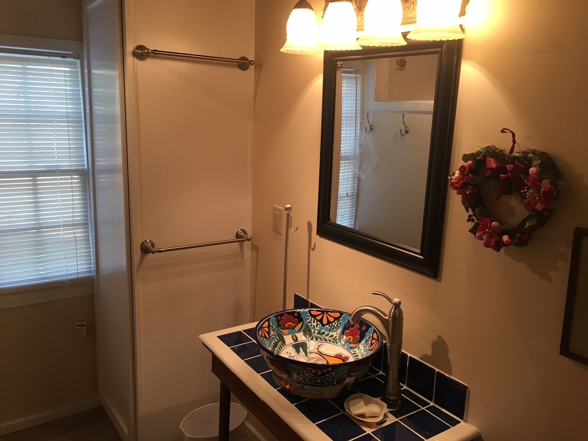 100 year old Restored Cottage with modern comforts near Milledgeville Ga. & Lake