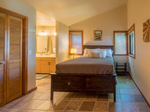 4 bedrooms, free WiFi, bed sheets