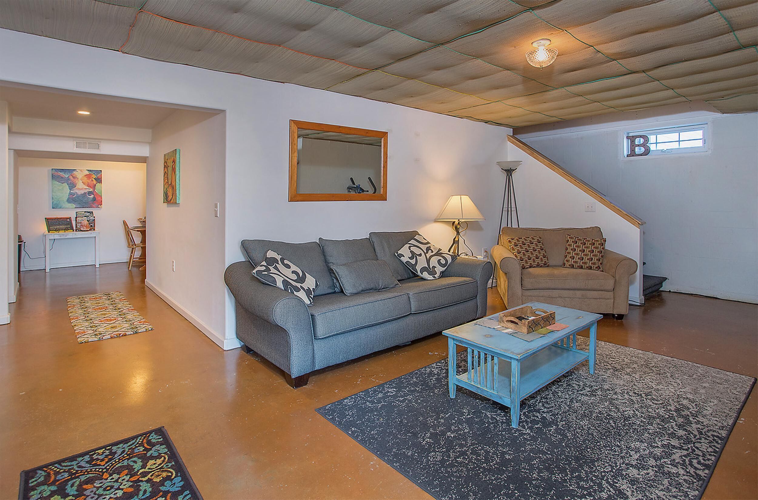 Rockin Double B Mini Farm Apt, Enjoy your private country side w/ amazing views