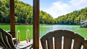 Property grounds - Beautiful Lakefront Getaway - Sleeps 26 - Norris Lake’s Best Location (La Follette)