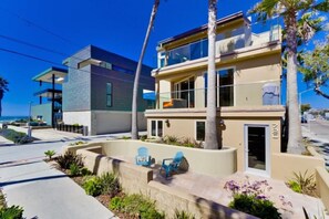 Exterior - Breezy Balconies & Ocean Views! Roof Deck w Fire pit, AC, Steps to Ocean! (San Diego)