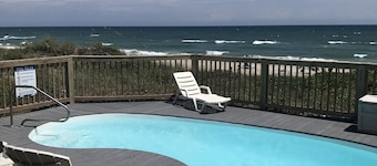 Oceanfront asequible con piscina privada