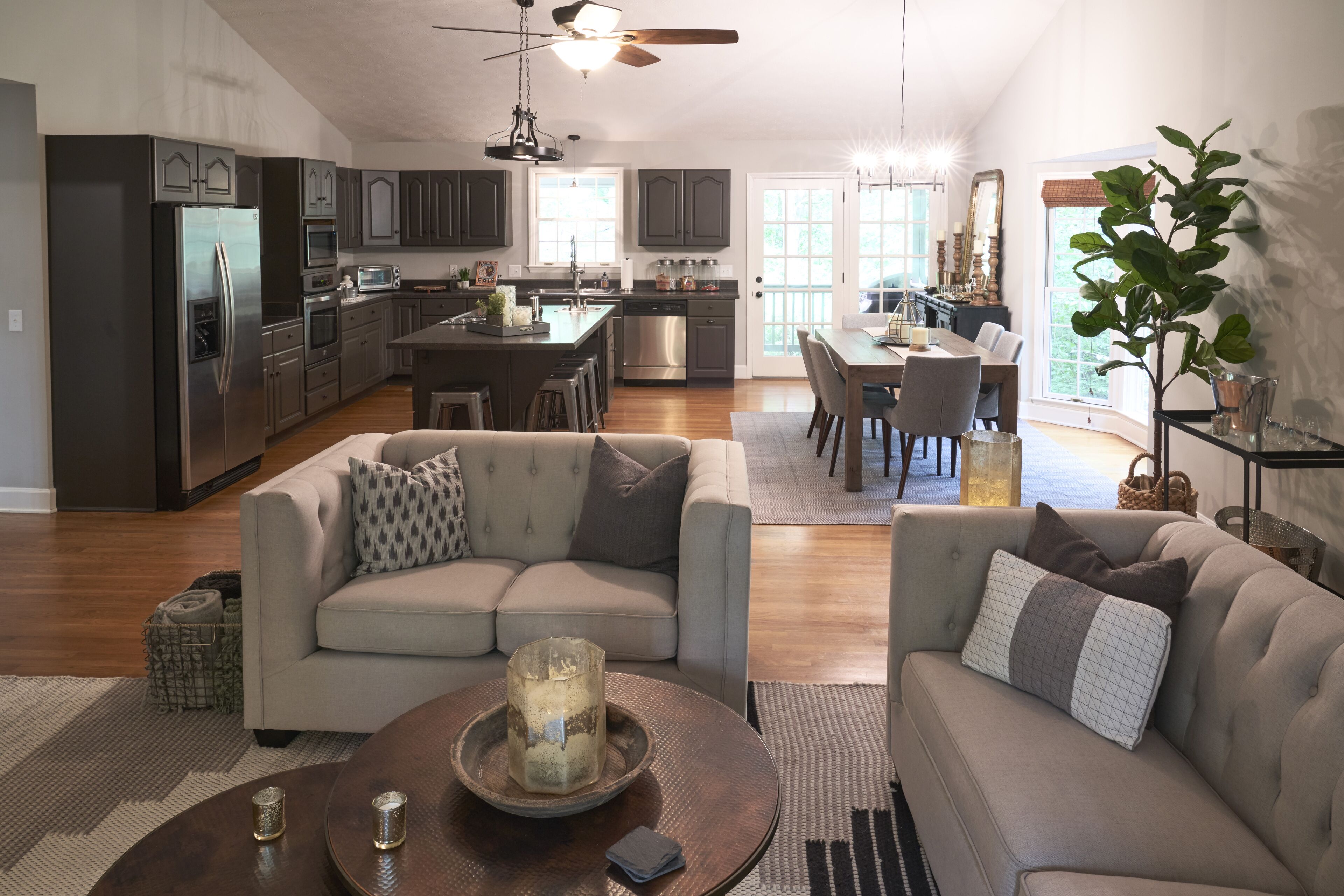 Beautiful Forest Cabin Get-Away in the Heart of Historic Franklin! 3 Bedrooms!