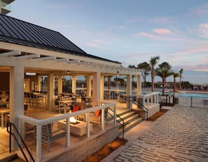 Outdoor dining - ☆Oceanfront Villa•Heated Pool•Walk to Coligny Plaza•Tiki Bar•South Forest Beach☆ (Hilton Head Island)