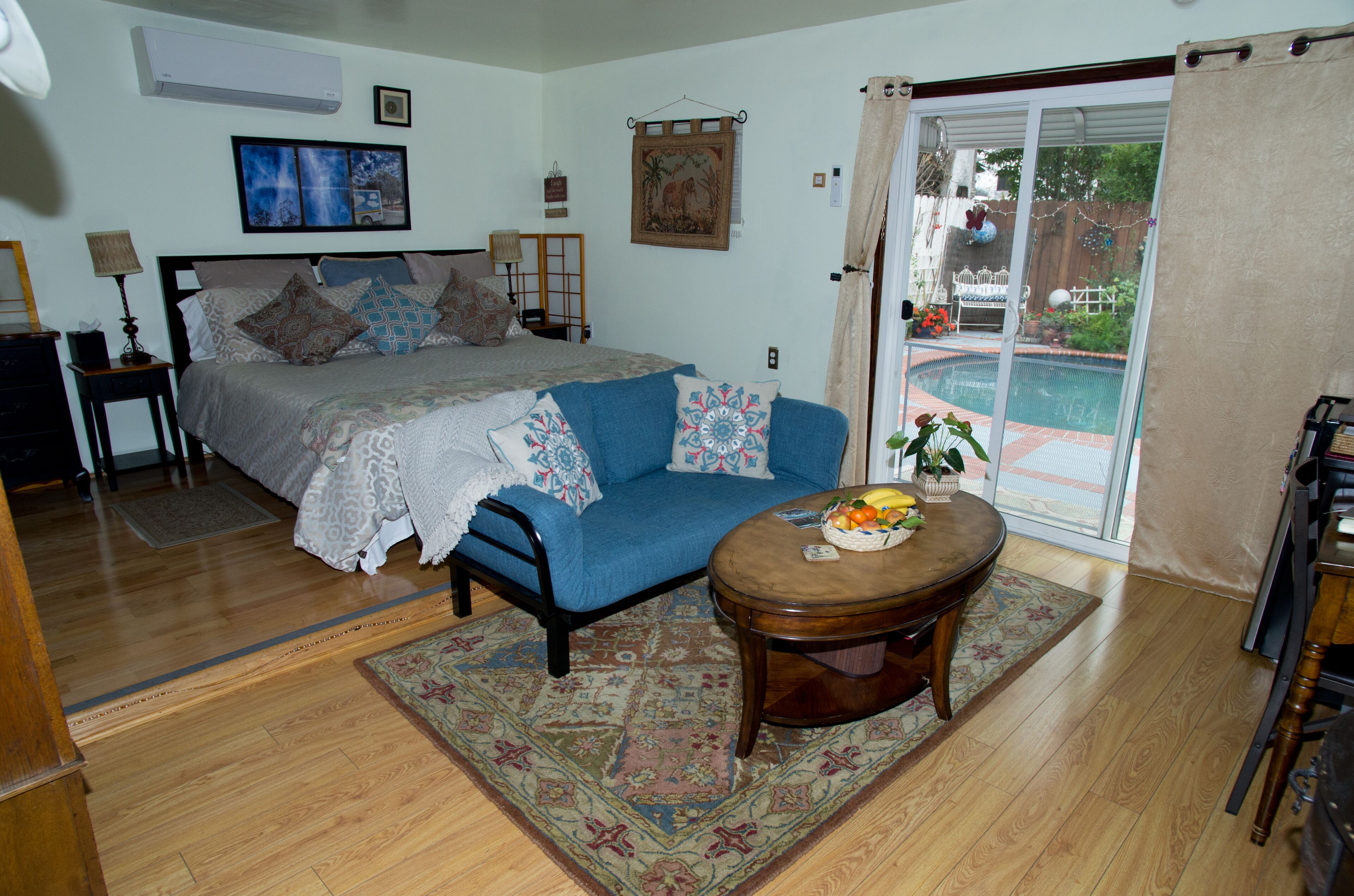 Charming Guest house/Private en suite bathroom+pool + best breakfast in town!