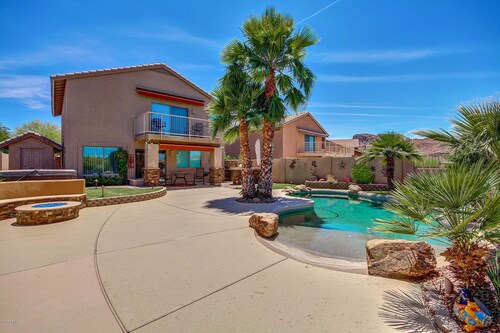 Gold Canyon home, pool , spa, views. Save money check w/us for disc  specials! 