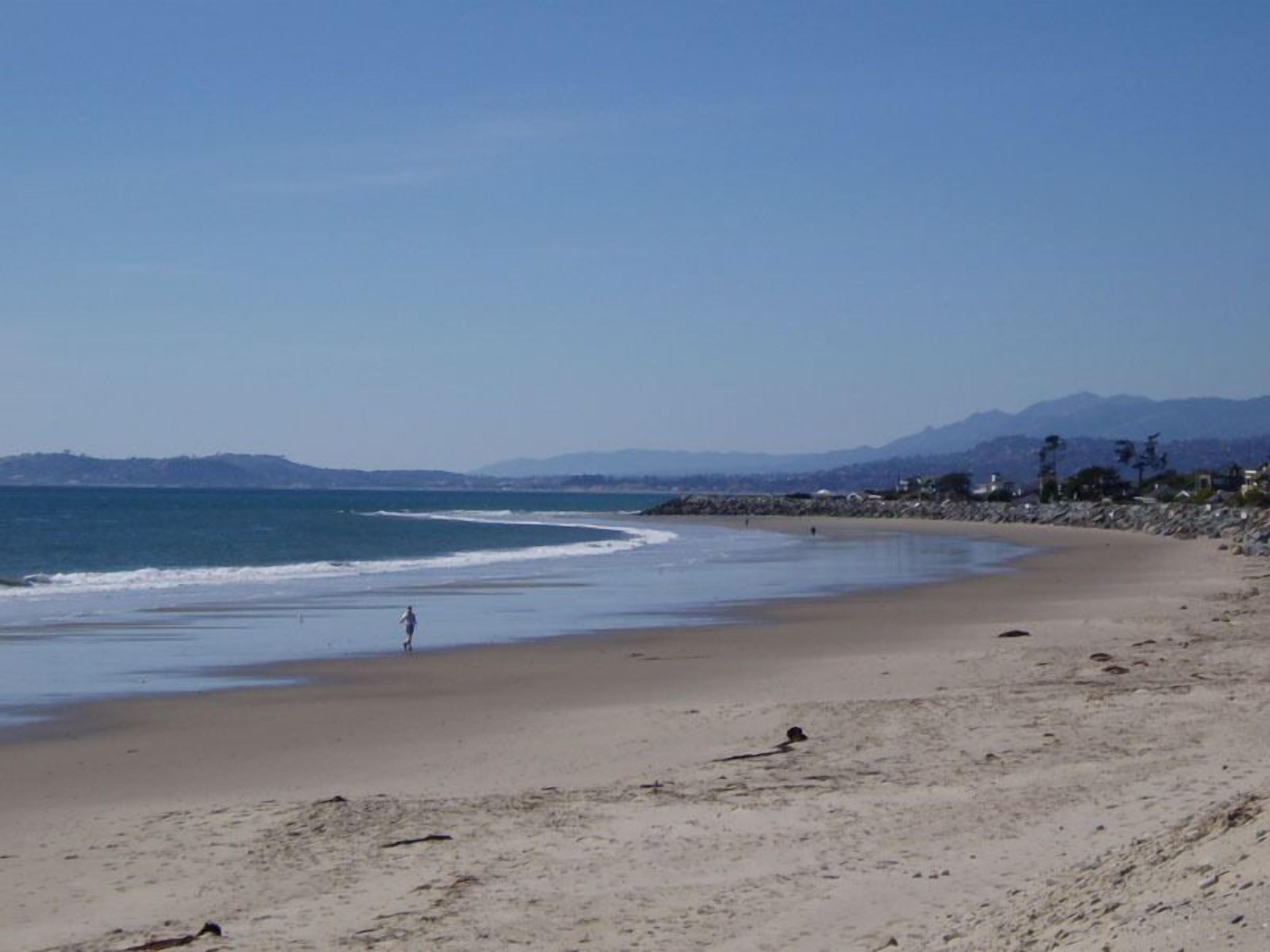 Carpinteria Beach Townhouse - Perfect Snowbird Retreat - Great Off-Season Rate!