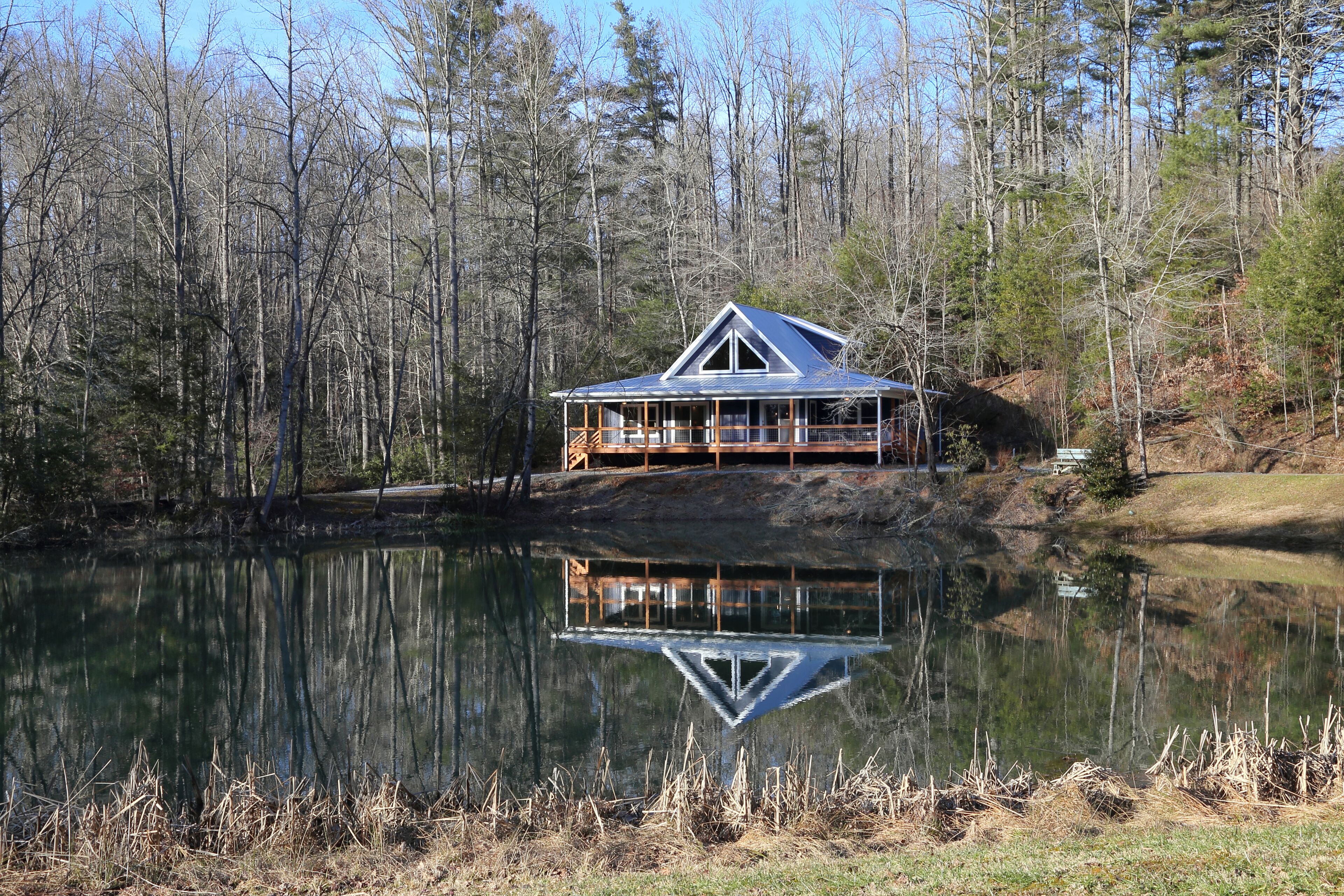 New Construction! Minutes from Pisgah National Forest and Dupont State Forest!