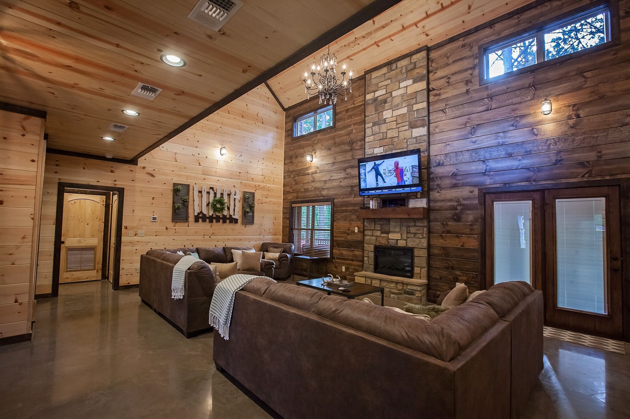 Sticks & Stones! 5 Bdrm; 5.5 Bath; Game Room; Hot Tub; Huge; Firepit