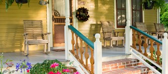 CAJUN HOSPITALITY - LA PETITE VOIE DE ST. THERESE