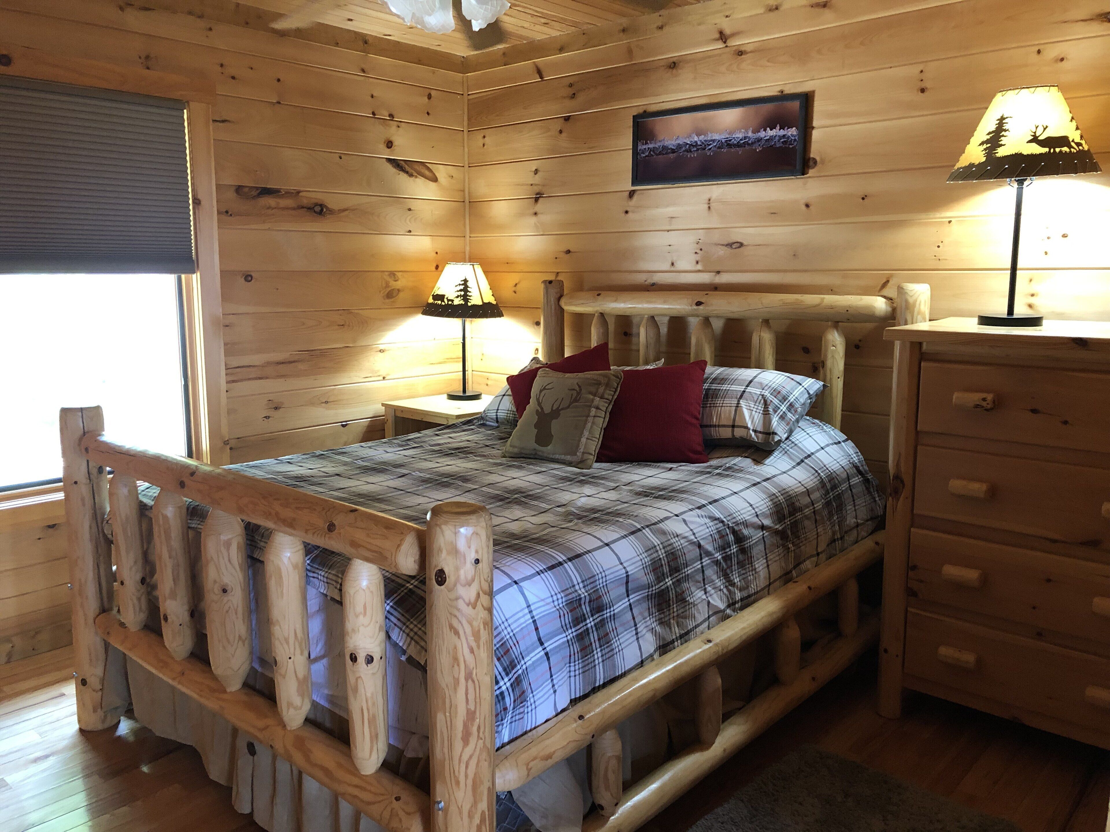 Buck Mountain Getaway - Stunning views, hot tub, fireplace. Nearby Boone.