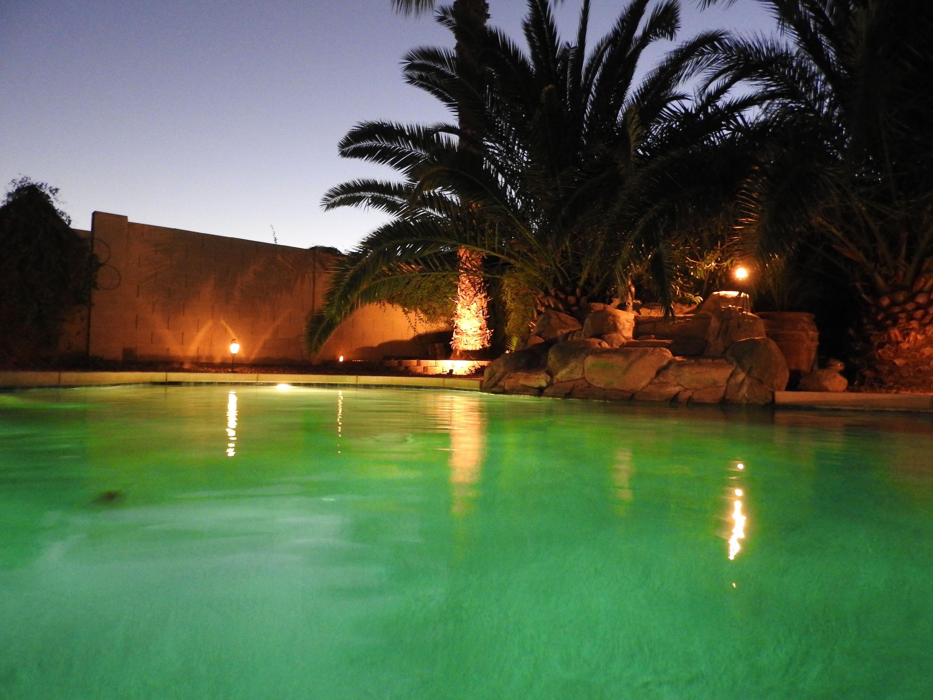 Phoenix Paradise Awaits In Friendly Golf Community Private Heated Pool
