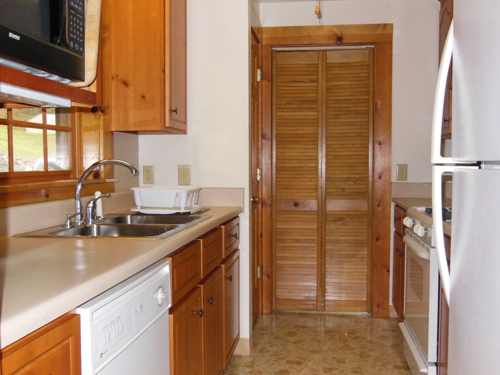 The Perfect Lakefront  Get-Away