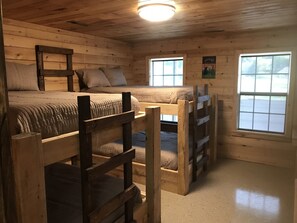 3 bedrooms, memory-foam beds, WiFi, bed sheets