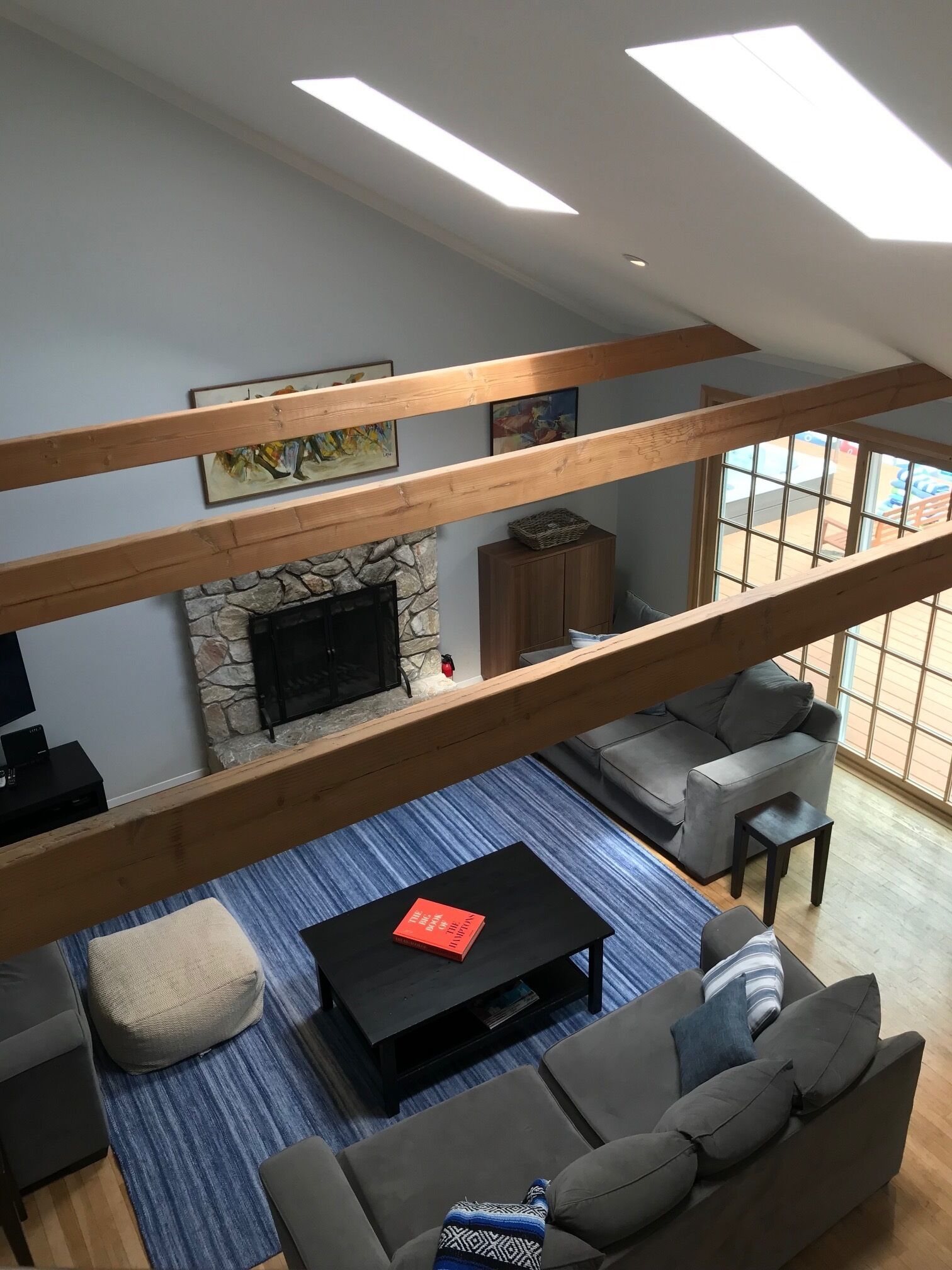 Family Friendly Bright Home With Pool,  Hot Tub, 1 Mile to Bay & Maidstone Beach