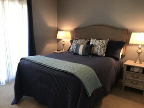 2 makuuhuonetta, silitysrauta/-lauta, ilmainen Wi-Fi, vuodevaatteet