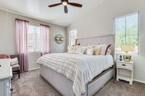 2 bedrooms, iron/ironing board, free WiFi, bed sheets