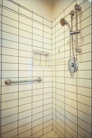 Secador de pelo, toallas