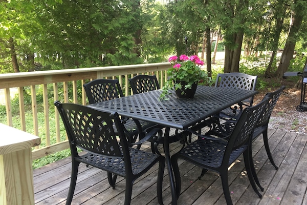 Front deck on Garden Cottage