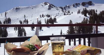 Charming 3-bedroom, 2-bath retreat in Truckee for a cozy family vacation.