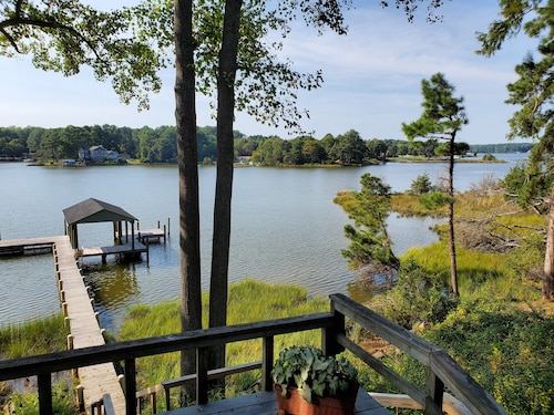 Waterfront with Private Pier and Tranquil Water views!