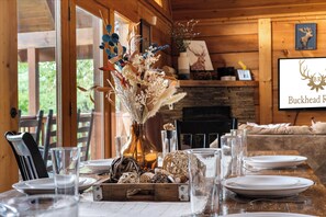 Dining -  OPEN FOR '26 8 Bedrooms 8 Bath Double Kitchen, double hot tubs, sleeps up to 30 (Gatlinburg)