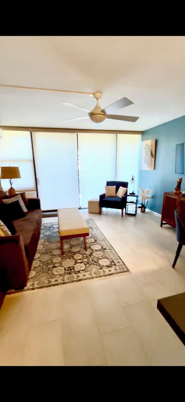 智能电视、DVD 播放器、立体声音响