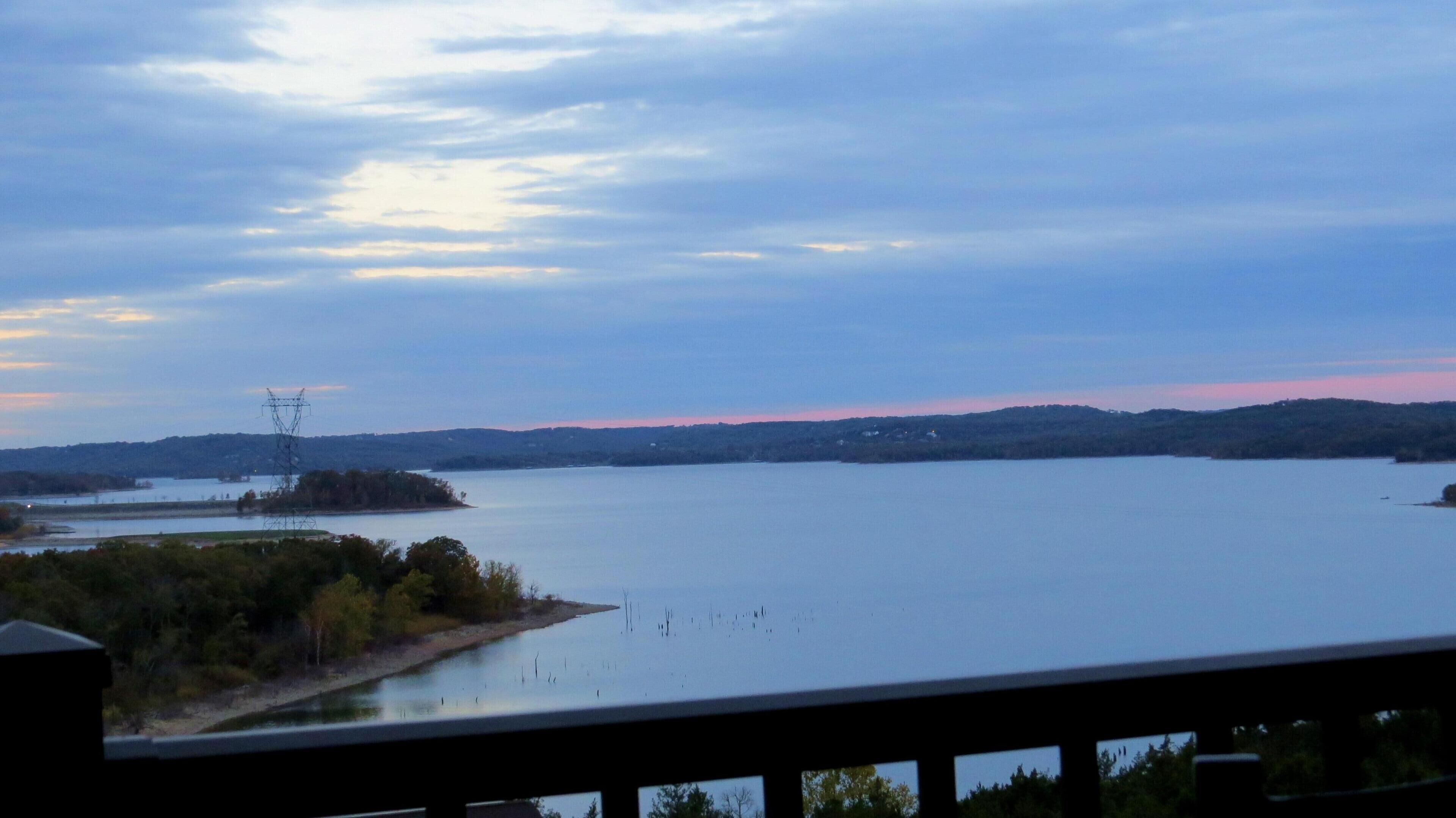 RATES REDUCED!  Plan your vacation now to Table Rock Lake and Branson, MO!!!