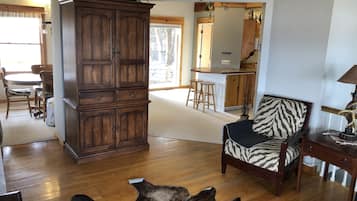 Smart TV, fireplace, video games, DVD player