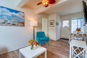 Una televisión, libros