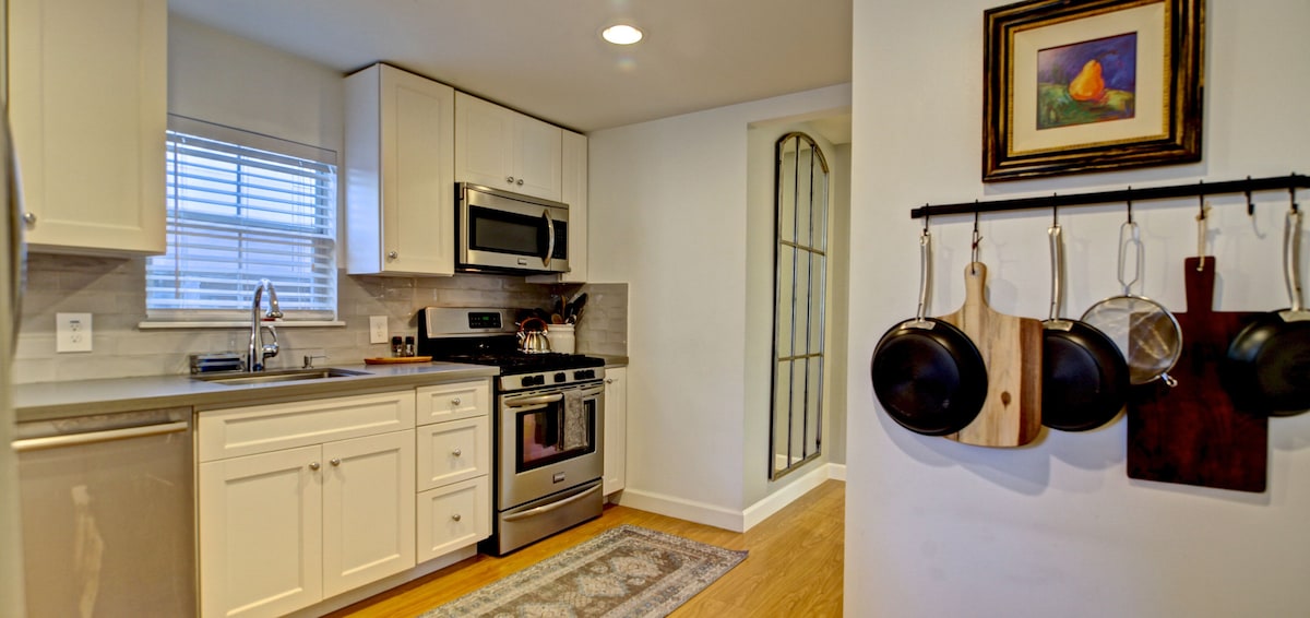 Photo 22 of Retreat in The Heights - Cottage Grove bungalow