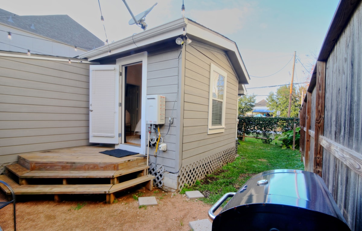 Photo 20 of Retreat in The Heights - Cottage Grove bungalow