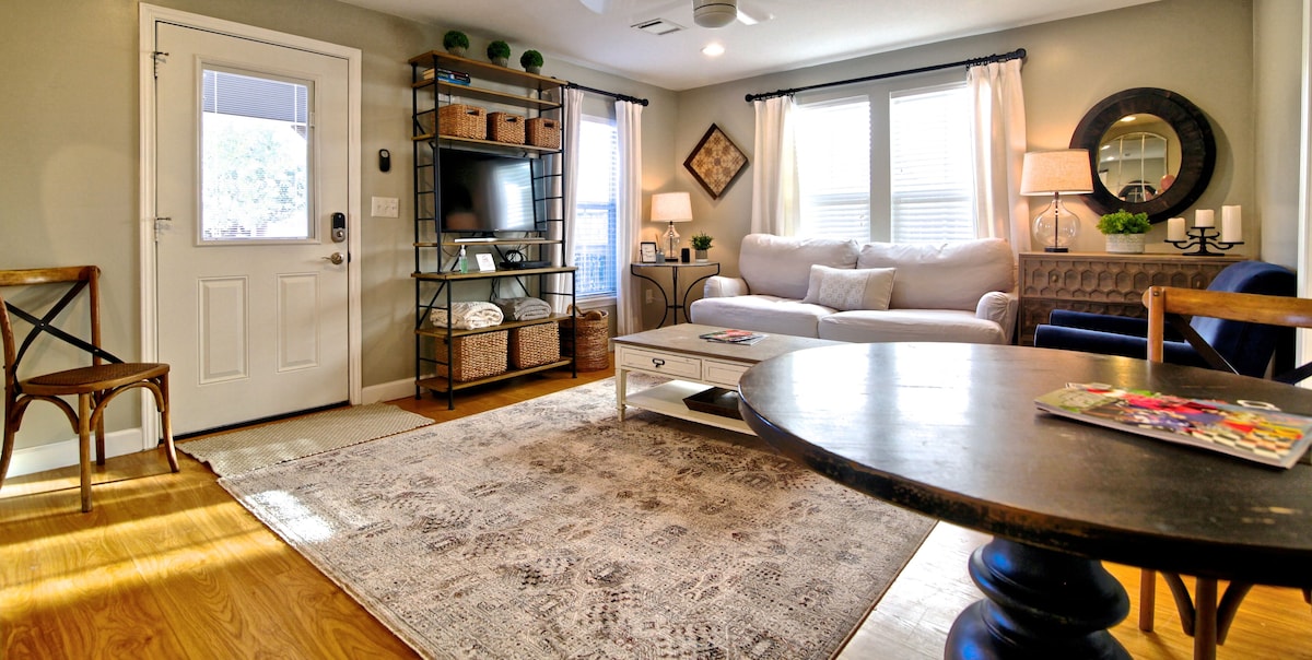 Photo 12 of Retreat in The Heights - Cottage Grove bungalow