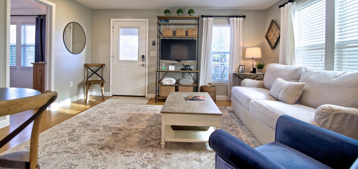 Photo 9 of Retreat in The Heights - Cottage Grove bungalow
