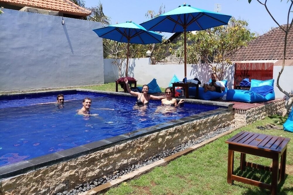 Homestay Near Pandawa Beach Family Room