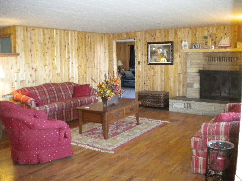 Secluded Tee Lakeside House, Lewiston Michigan 