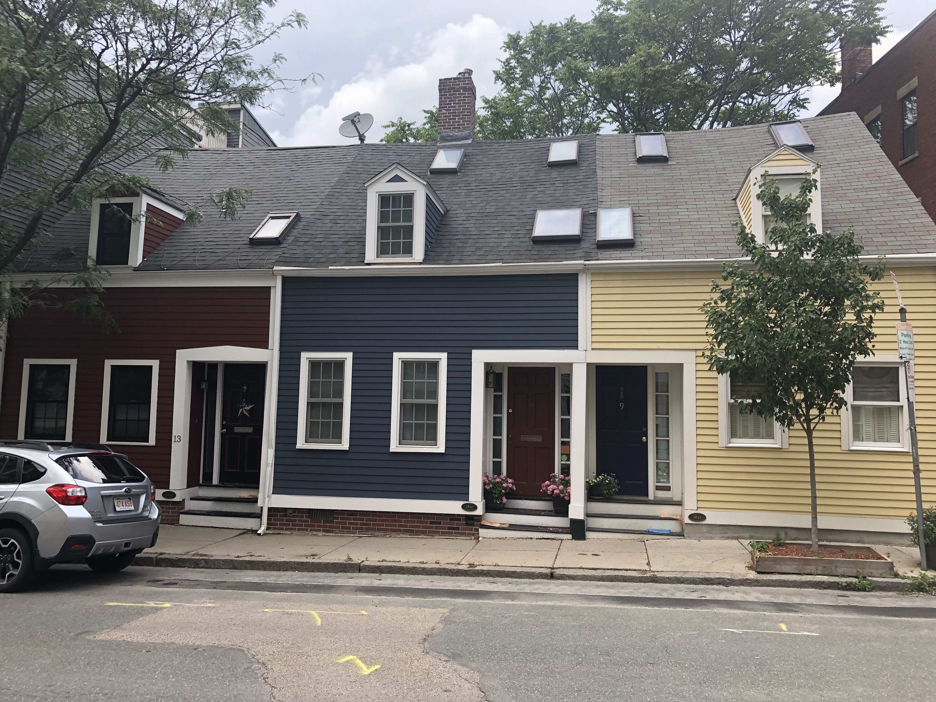 Historic Single Family Workingman's Cottage ~ on Bunker Hill Monument.